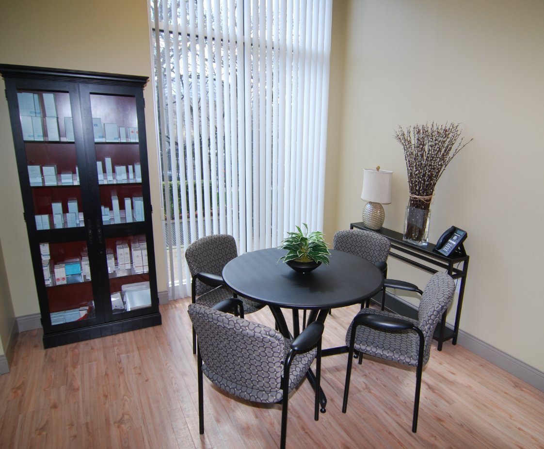 Bartlett Plastic Surgery – OBS in Brookline, MA. Reception Area, designed by Hardaway Sziabowski Architects.