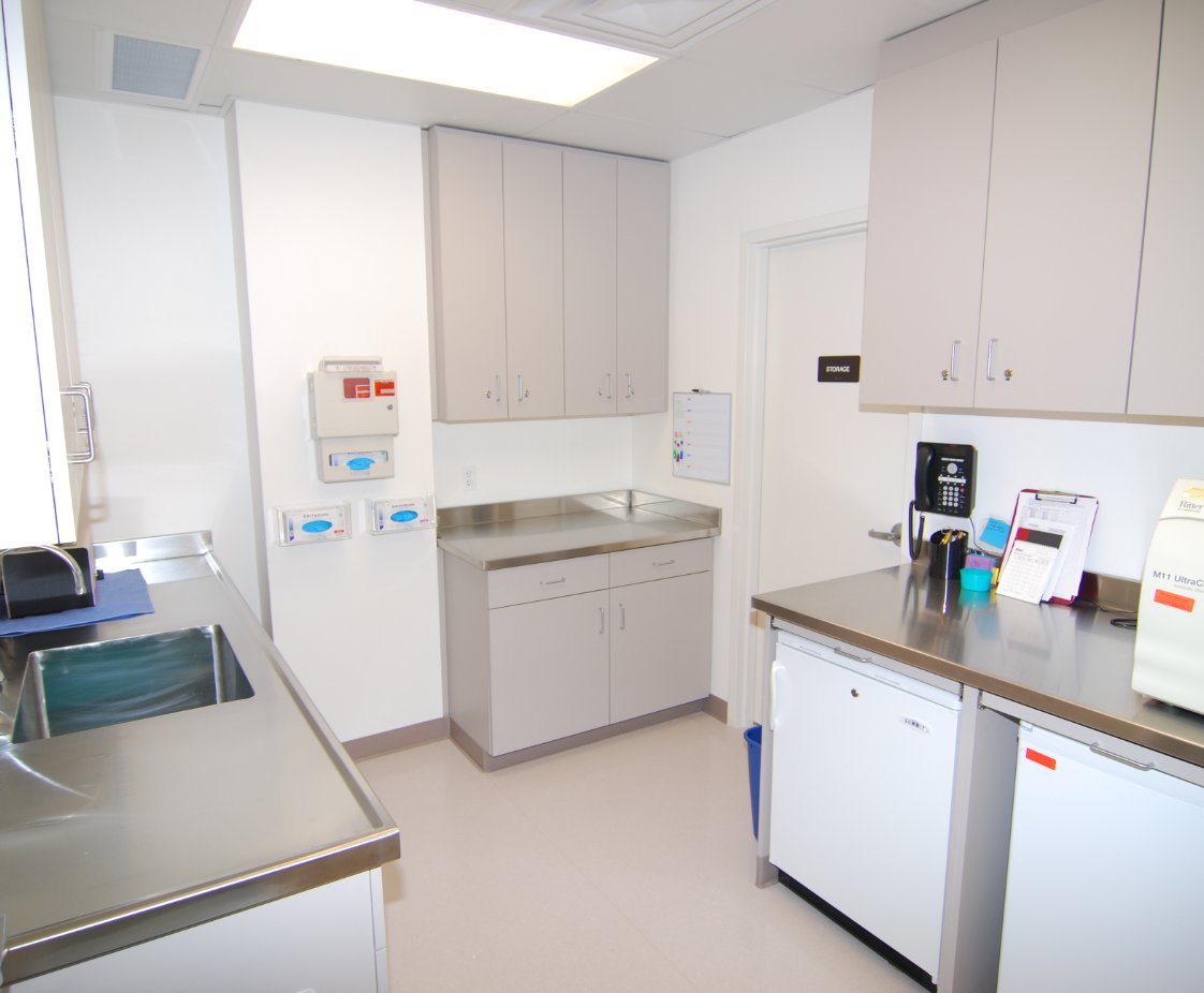 Bartlett Plastic Surgery – OBS in Brookline, MA. Surgical Room, designed by Hardaway Sziabowski Architects.