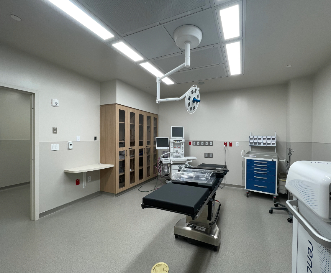 Boston Center for Plastic Surgery in Chestnut Hill, MA. Surgical Room, designed by Hardaway Sziabowski Architects.