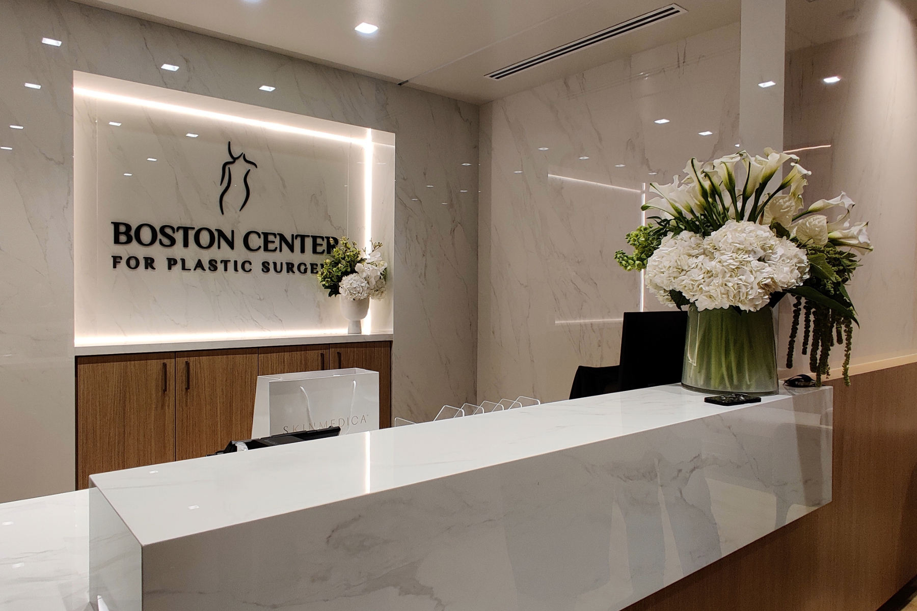 Boston Center for Plastic Surgery in Chestnut Hill, MA. Reception Area, designed by Hardaway Sziabowski Architects.